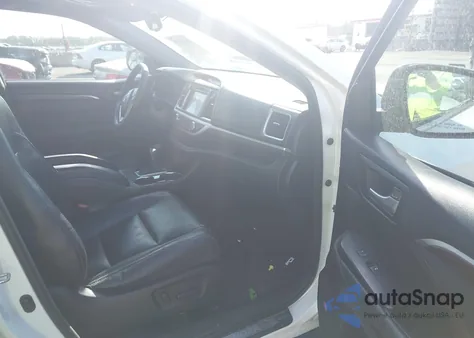 2015 Toyota Highlander Limited Platinum V6 z USA, uszkodzony, nr VIN 5TDYKRFH1FS049826